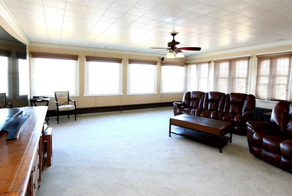 220 Lakeside Dr, Walkerton, IN 46574
